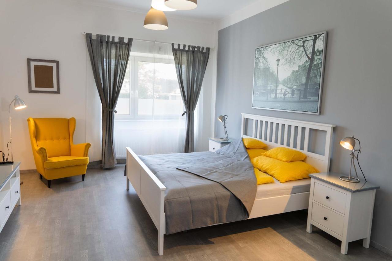 Kunfoglalas Apartmanhaz Kisujszallas Exteriér fotografie