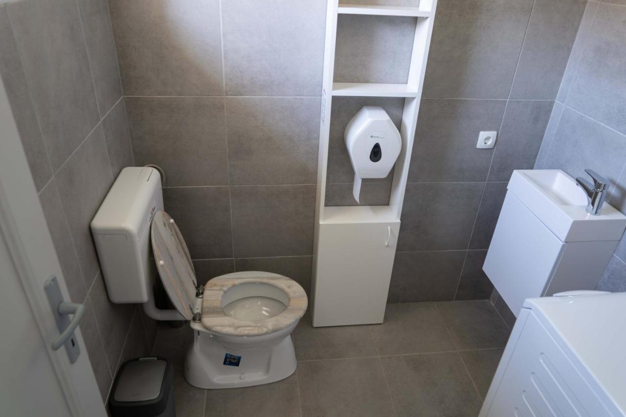 Kunfoglalas Apartmanhaz Kisujszallas Exteriér fotografie